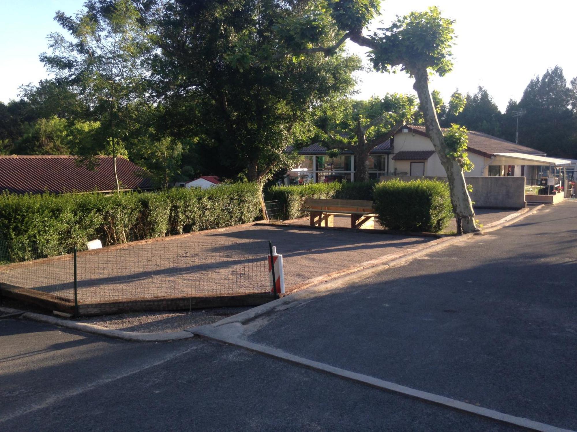 Camping Le Ruisseau Saint-André-de-Seignaux Esterno foto
