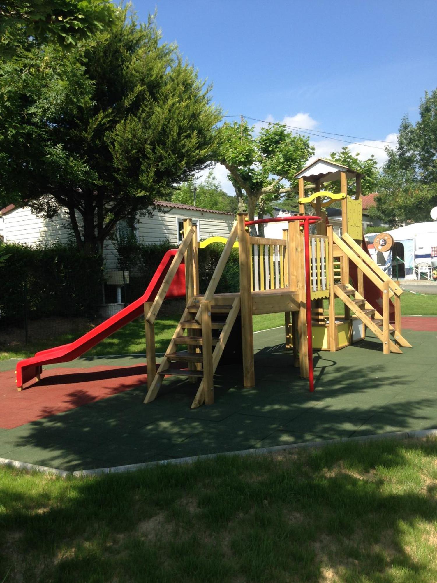 Camping Le Ruisseau Saint-André-de-Seignaux Esterno foto