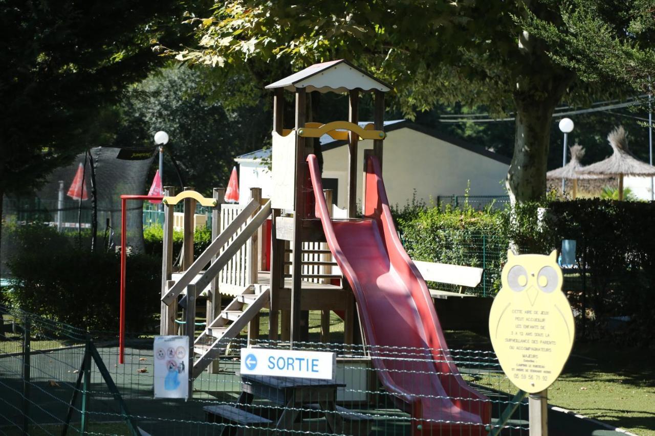 Camping Le Ruisseau Saint-André-de-Seignaux Esterno foto