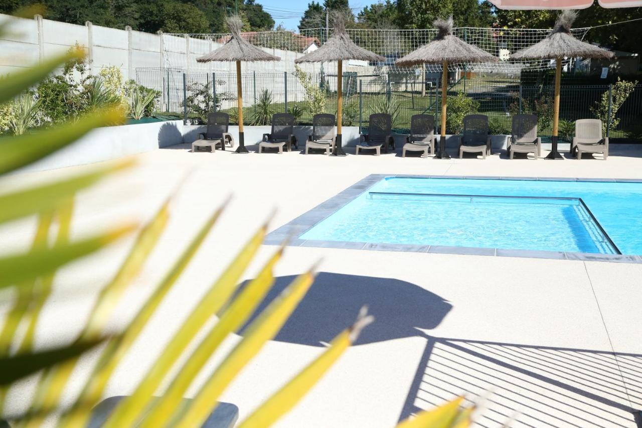 Camping Le Ruisseau Saint-André-de-Seignaux Esterno foto